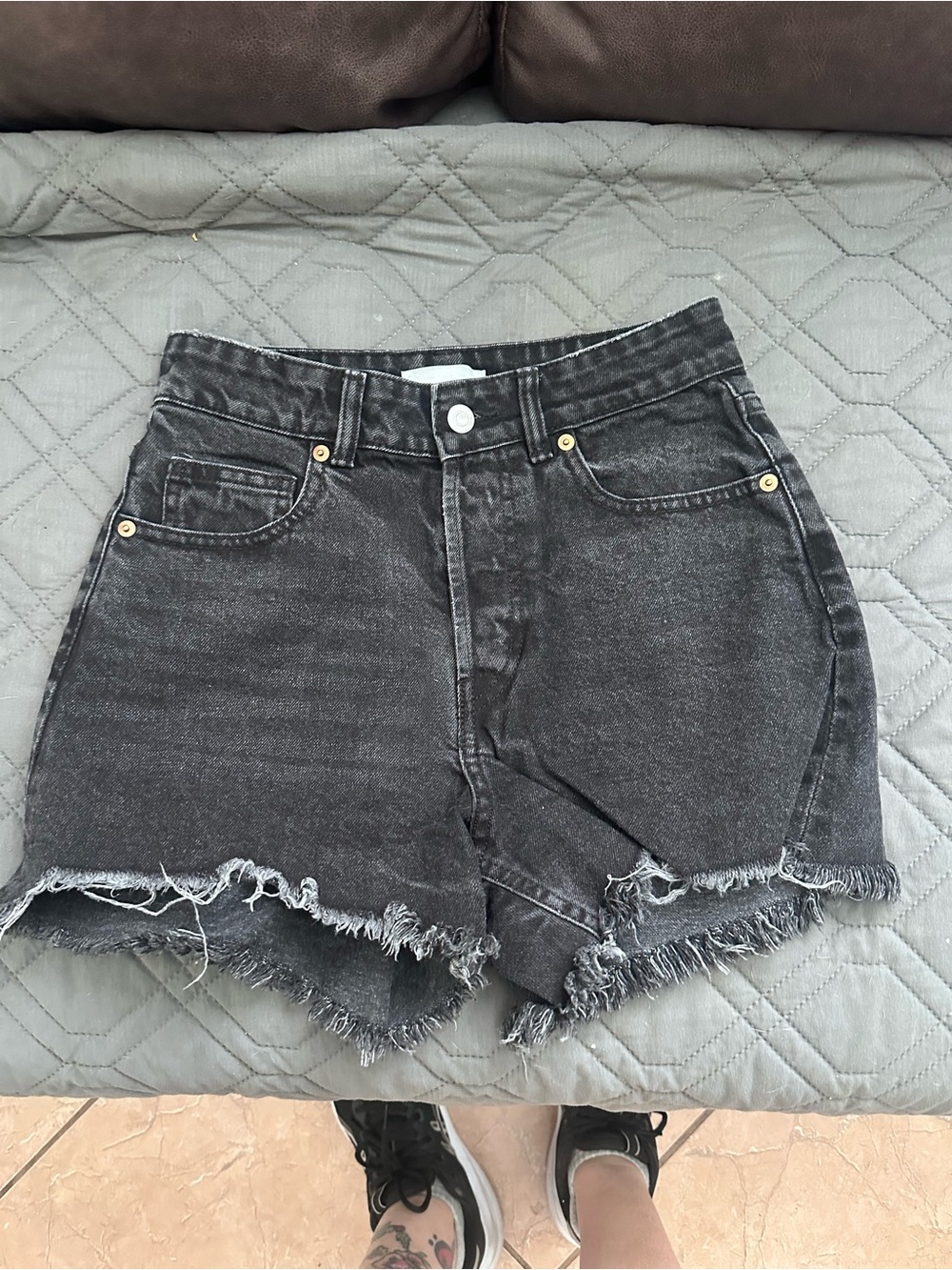 H&M High-Waist Black Denim Frayed Hem Women's Shorts